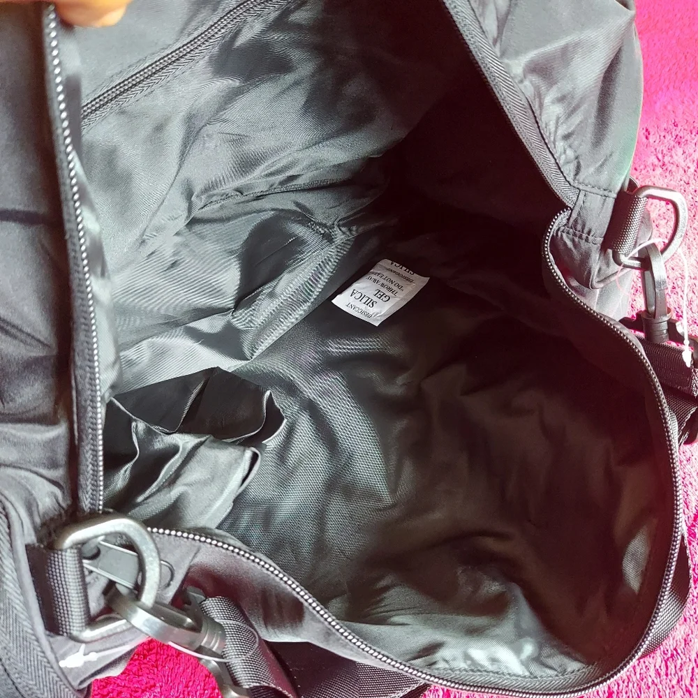 PINK Everyday Duffle NWT